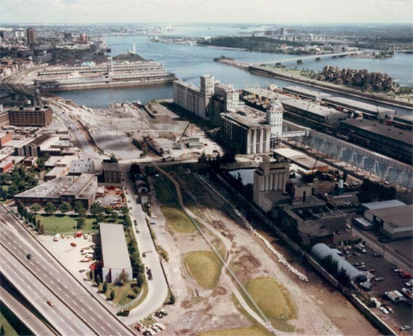 Lachine Canal is closed to shipping